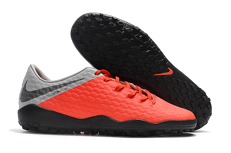 chaussure nike hypervenom