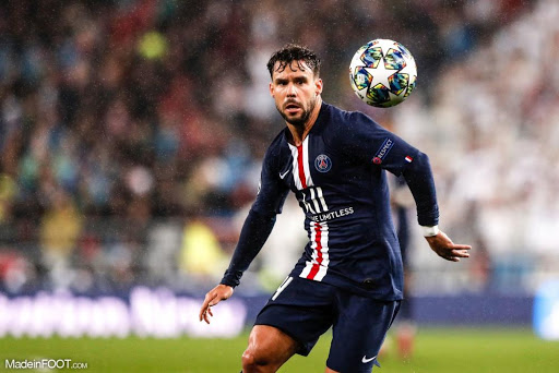 courtise-par-le-barca,-le-psg-ne-lachera-pas-bernat