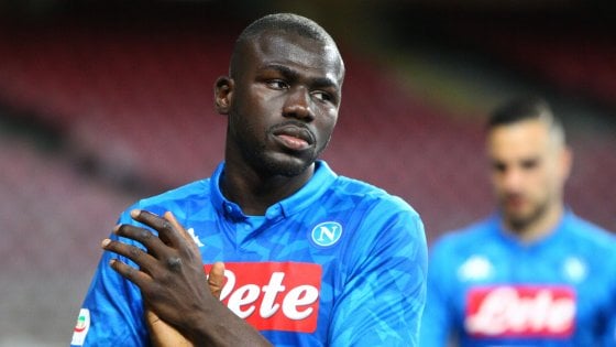 serie-a-:-kalidou-koulibaly-absent-du-11-type-de-la-saison
