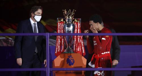 premier-league-alexander-arnold-couronne-meilleur-jeune-joueur-de-la-saison