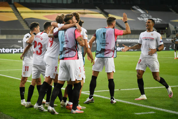europa-league-seville-bat-man-united-et-file-en-finale