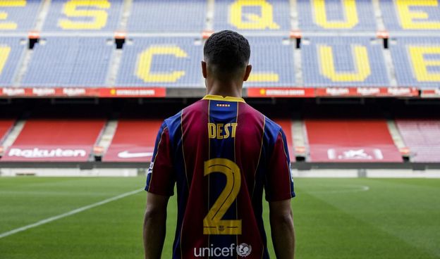 le-fc-barcelone-s’offre-le-grand-espoir-sergino-dest