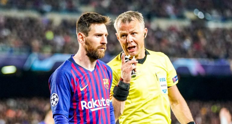 barca-:-quand-messi-se-fait-recadrer-sechement-par-un-arbitre