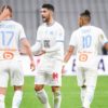 -om-–-olympiakos-:-les-equipes-officielles