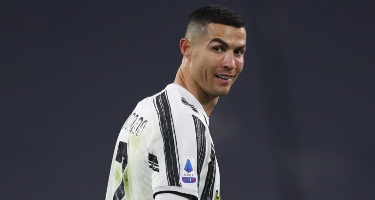 juventus-turin-:-cristiano-ronaldo-elu-meilleur-joueur-du-siecle-par-les-globe-soccer-awards