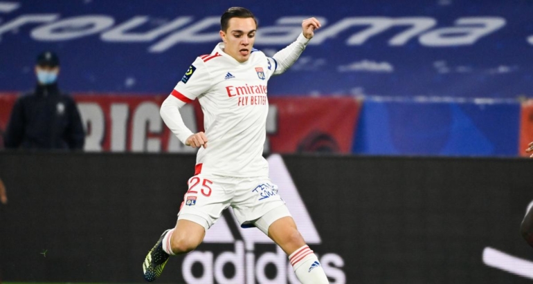 exclu-–-maxence-caqueret-: « je-pense-que-je-pourrais-etre-un-bon-journaliste »  