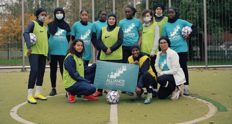 les-hijabeuses-:-“la-fff-devrait-regarder-notre-talent-plus-que-notre-tete”,-le-combat-de-femmes-pour-autoriser-le-port-du-voile-sur-les-terrains
