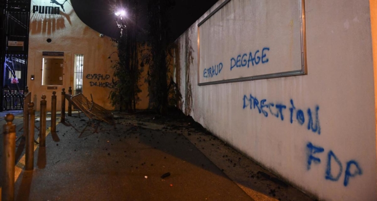 om-:-toutes-les-images-de-l’intrusion-a-la-commanderie-devoilees