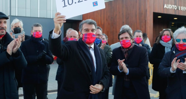 barca-:-laporta-declare-deja-la-guerre-au-psg-pour-messi-!