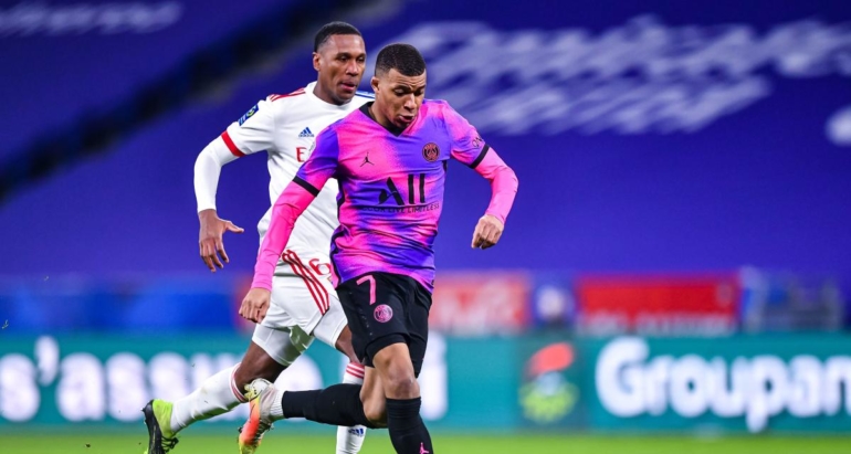 -ol-–-psg-:-avec-un-mbappe-de-gala,-les-parisiens-s’installent-en-leader