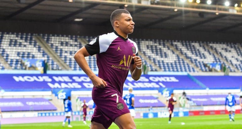 psg-:-leonardo-serait-bien-parti-pour-convaincre-mbappe-de-prolonger-!