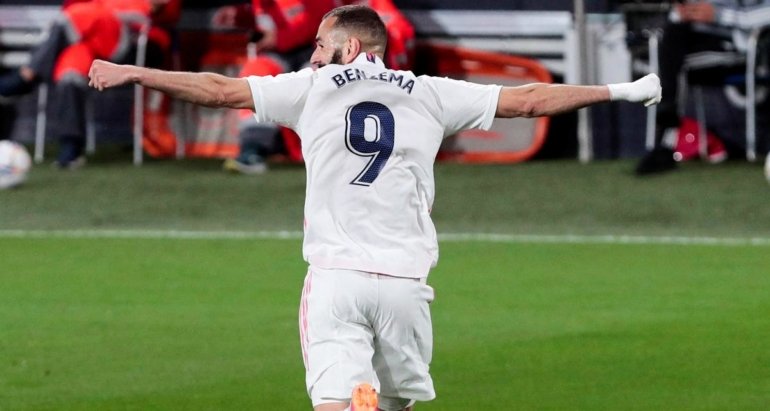 real-madrid-:-benzema-pret-a-rivaliser-avec-cristiano-ronaldo-sur-tous-les-plans-?